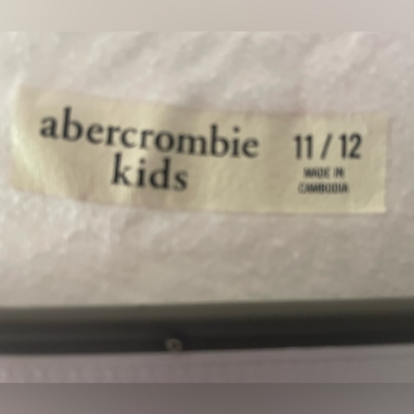 Abercrombie kids - BUNDLE -2 Girls 11/12 tank tops - Picture 2 of 8